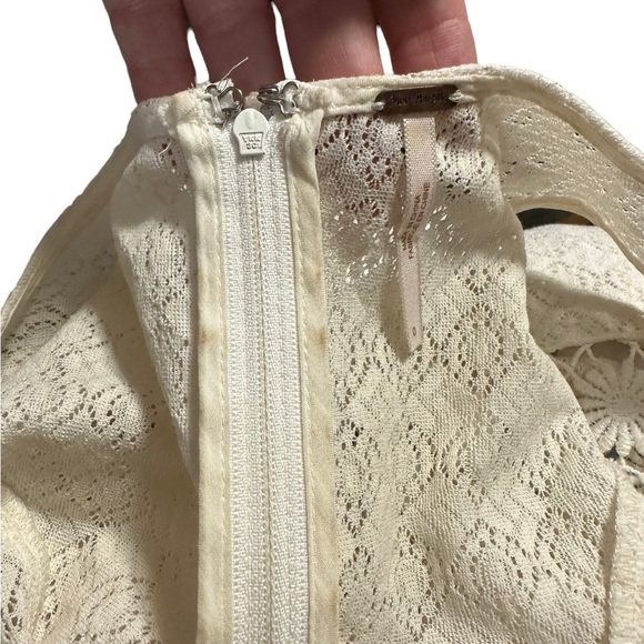 Free People ivory dress in size 0. See through design on waist. - Picture 2 of 12
